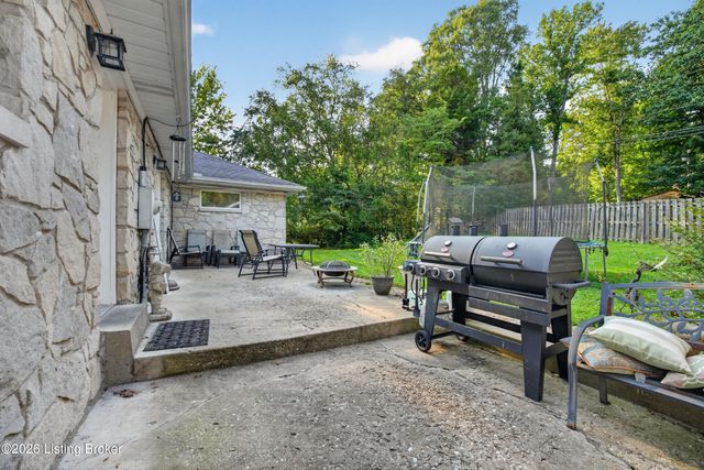 385 Briarwood Cir, Elizabethtown, KY 42701