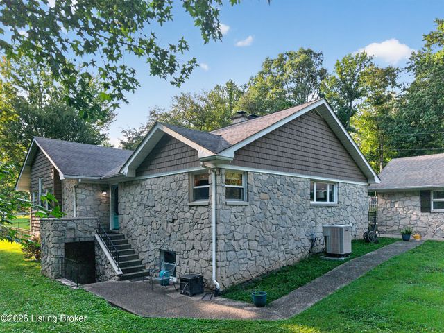 385 Briarwood Cir, Elizabethtown, KY 42701