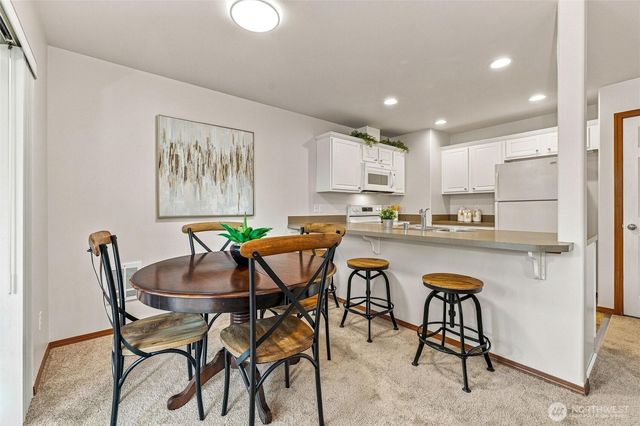 454 Oak Hill Lane, Burlington, WA 98233