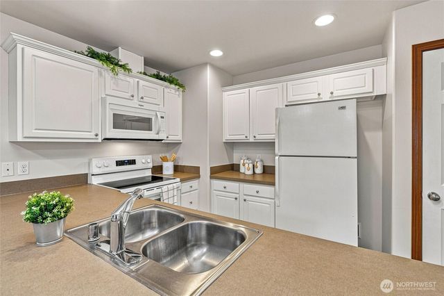 454 Oak Hill Lane, Burlington, WA 98233