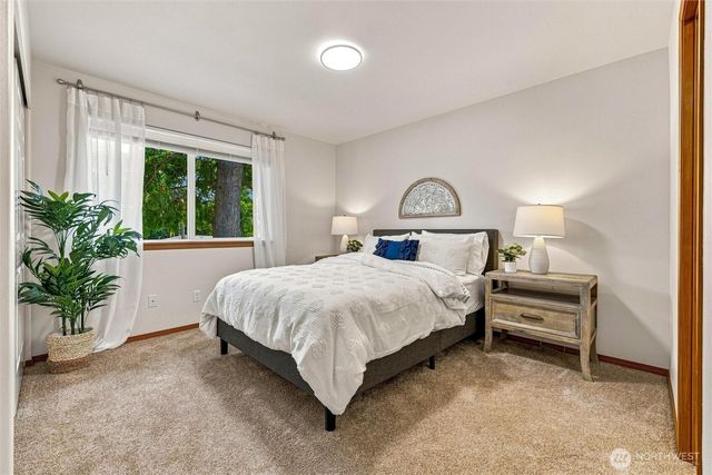 454 Oak Hill Lane, Burlington, WA 98233