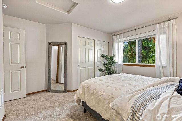 454 Oak Hill Lane, Burlington, WA 98233
