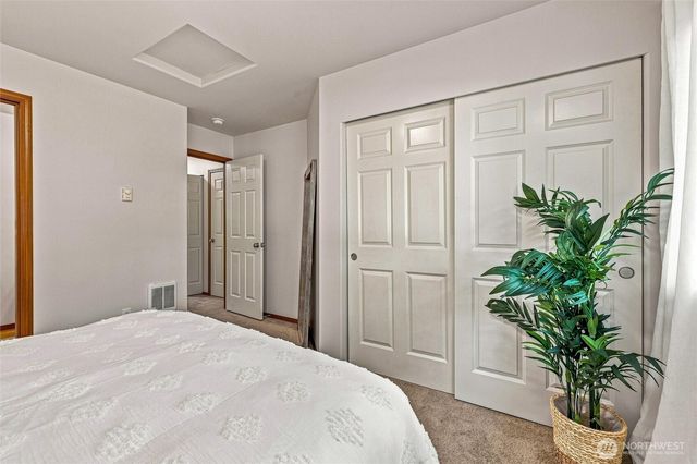 454 Oak Hill Lane, Burlington, WA 98233