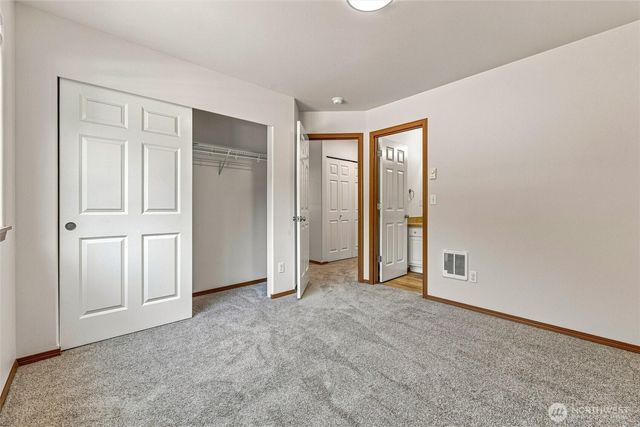 454 Oak Hill Lane, Burlington, WA 98233