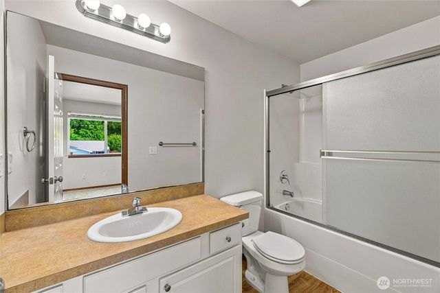 454 Oak Hill Lane, Burlington, WA 98233