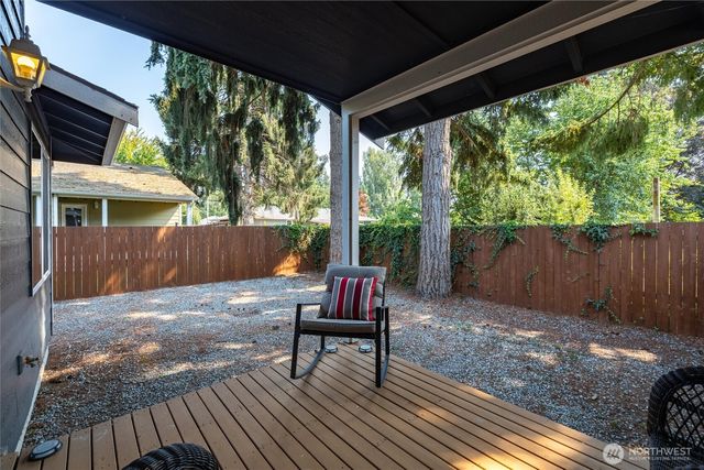 454 Oak Hill Lane, Burlington, WA 98233