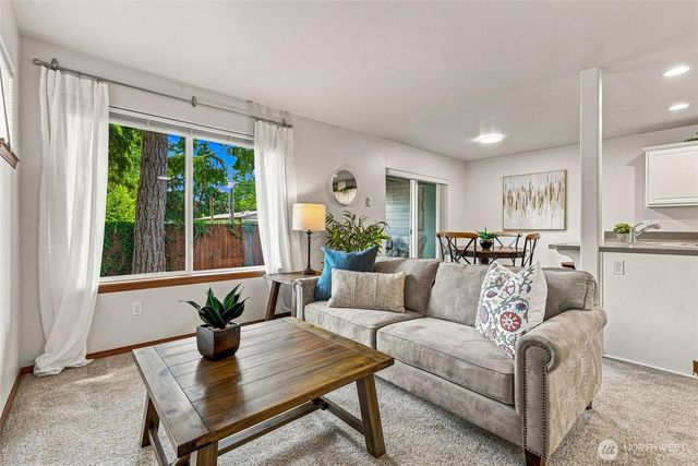 454 Oak Hill Lane, Burlington, WA 98233