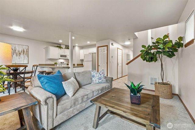 454 Oak Hill Lane, Burlington, WA 98233