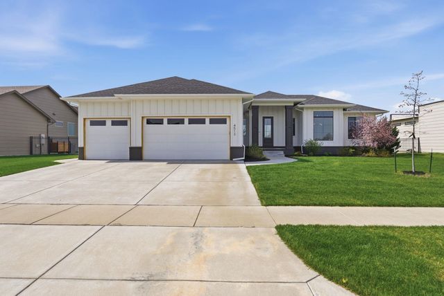4513 N Bluestem St, Maize, KS 67101