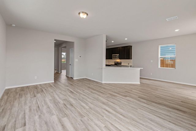 110 Cherry Blossom LN, Taylor, TX 76574