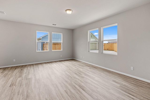 110 Cherry Blossom LN, Taylor, TX 76574