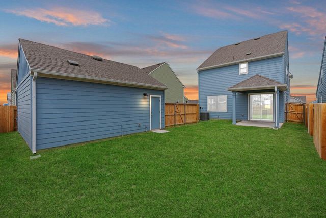 110 Cherry Blossom LN, Taylor, TX 76574
