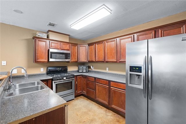 2108 Miana Court, Bryan, TX 77807