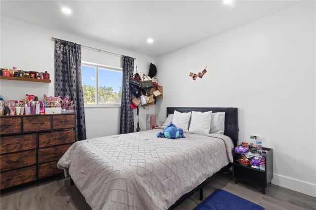 14052 SW 167th Ter, Miami, FL 33177