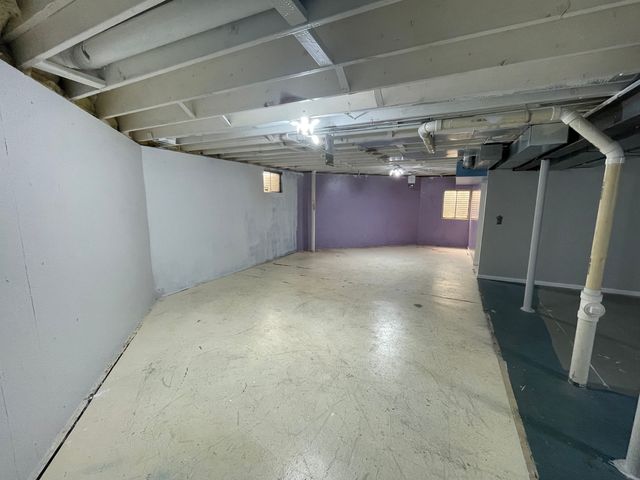464 S Madison Street, Oswego, IL 60543