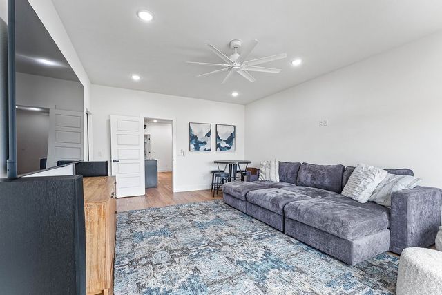 4310 S Exeter Drive, Rogers, AR 72758