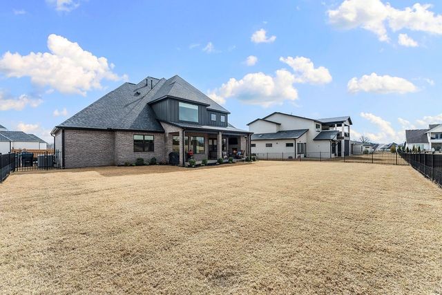 4310 S Exeter Drive, Rogers, AR 72758