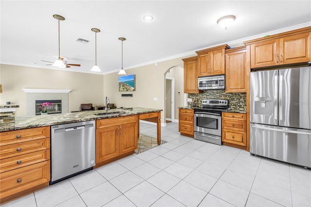 343 8TH AVENUE N, Tierra Verde, FL 33715