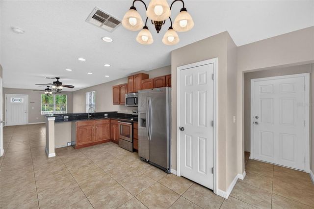 3219 SPOONER DRIVE, Plant City, FL 33563