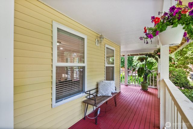 30427 204th Avenue SE, Kent, WA 98042