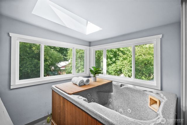 30427 204th Avenue SE, Kent, WA 98042
