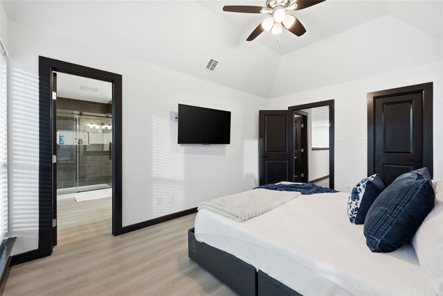 1214 W Hudgins, Grapevine, TX 76051