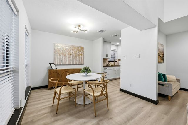 1214 W Hudgins, Grapevine, TX 76051