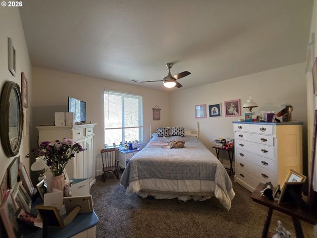 1660 Ne ALAMEDA Ave, Roseburg, OR 97470