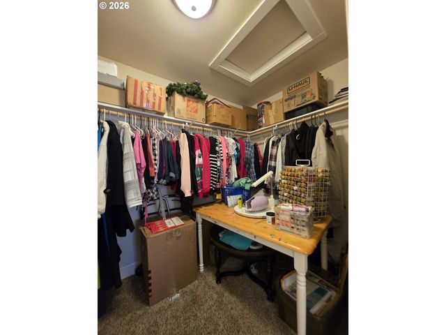 1660 Ne ALAMEDA Ave, Roseburg, OR 97470