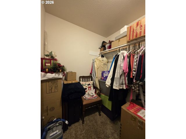 1660 Ne ALAMEDA Ave, Roseburg, OR 97470