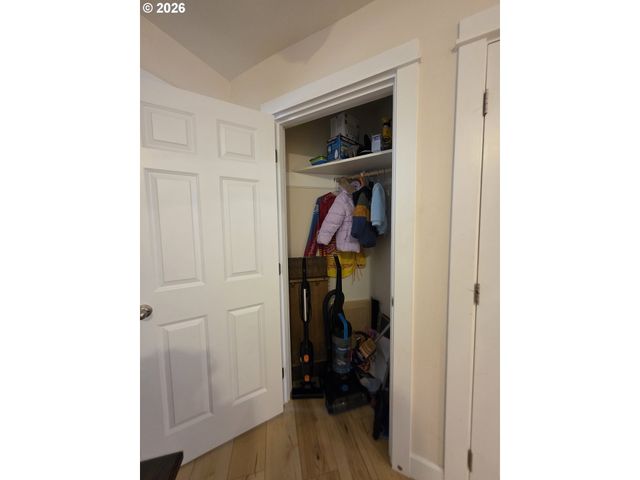 1660 Ne ALAMEDA Ave, Roseburg, OR 97470