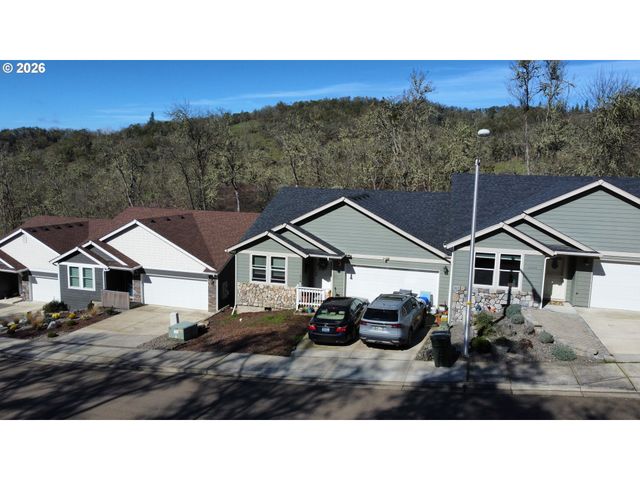 1660 Ne ALAMEDA Ave, Roseburg, OR 97470