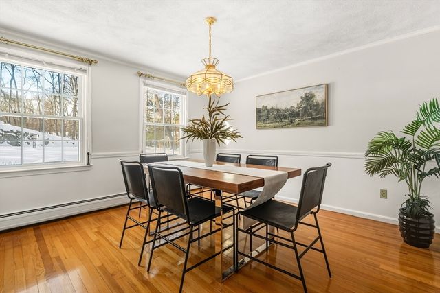 62 Wildwood Dr, Bedford, MA 01730