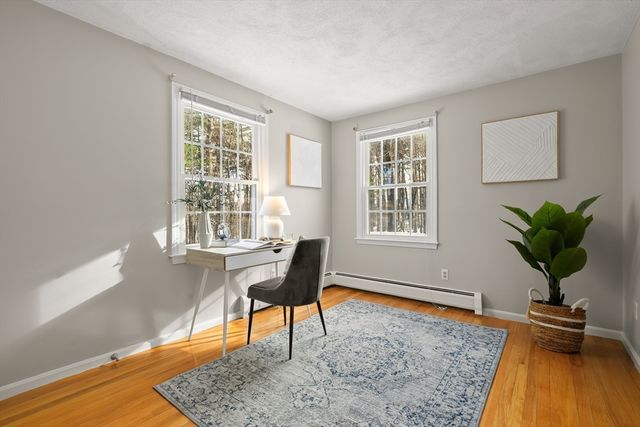 62 Wildwood Dr, Bedford, MA 01730