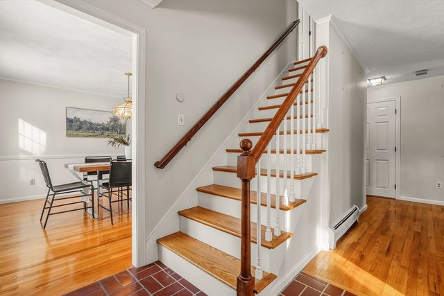 62 Wildwood Dr, Bedford, MA 01730