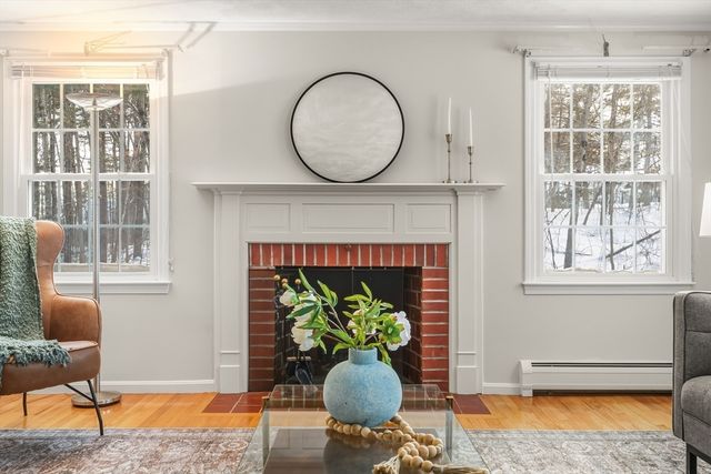 62 Wildwood Dr, Bedford, MA 01730