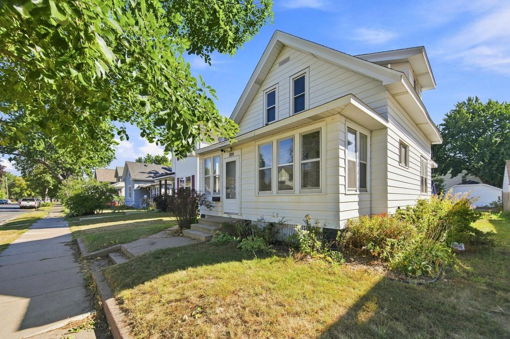 309 4th Avenue S, South Saint Paul, MN 55075 — exterior