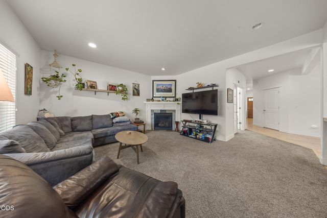 3144 NE Monte Vista Lane, Bend, OR 97701