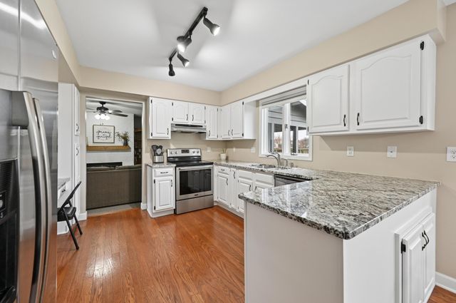 2066 Anna Street, Schererville, IN 46375