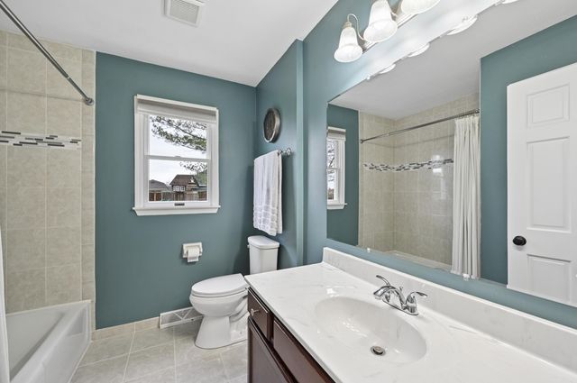 2066 Anna Street, Schererville, IN 46375