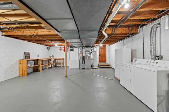 2066 Anna Street, Schererville, IN 46375