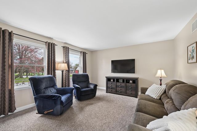 2066 Anna Street, Schererville, IN 46375