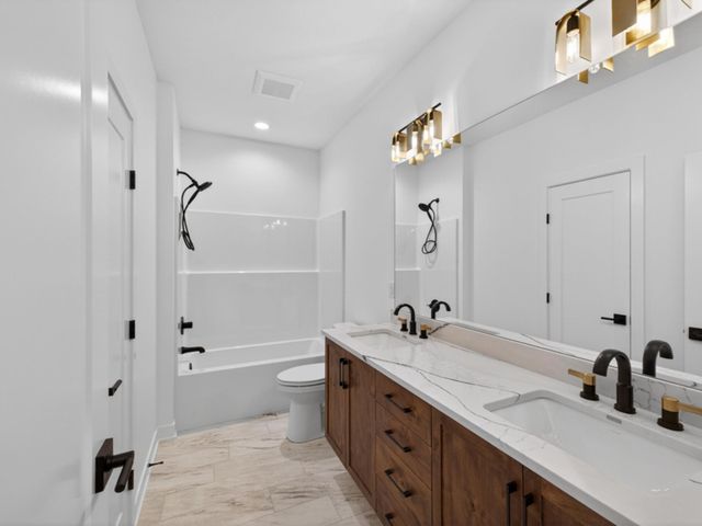 1547 Shannon Oaks Boulevard NE, Rochester, MN 55906