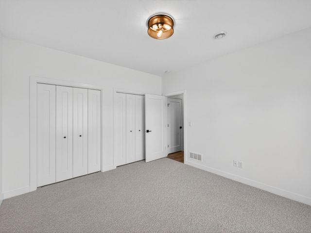 1547 Shannon Oaks Boulevard NE, Rochester, MN 55906