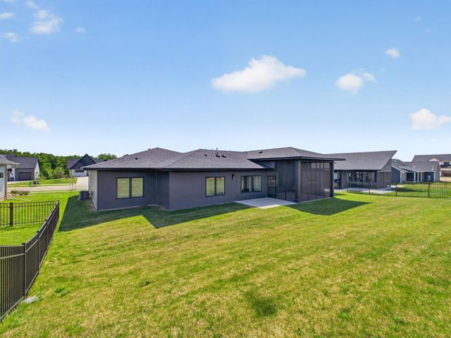 1547 Shannon Oaks Boulevard NE, Rochester, MN 55906