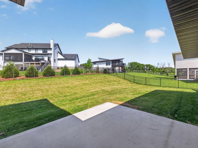 1547 Shannon Oaks Boulevard NE, Rochester, MN 55906