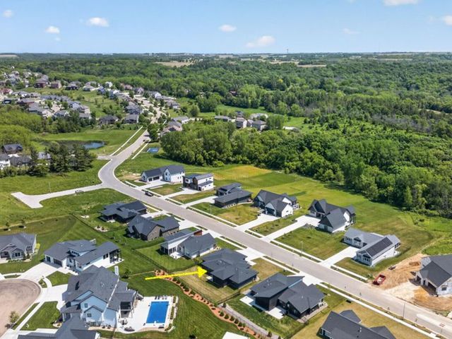 1547 Shannon Oaks Boulevard NE, Rochester, MN 55906