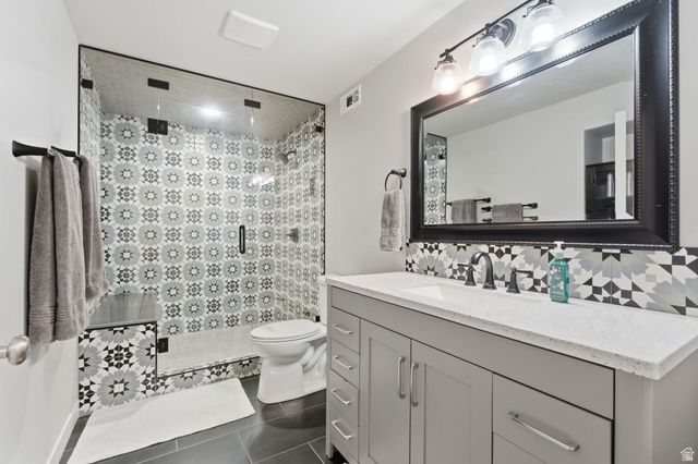 1140 W CANTLE DR, Bluffdale, UT 84065