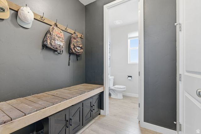 1140 W CANTLE DR, Bluffdale, UT 84065