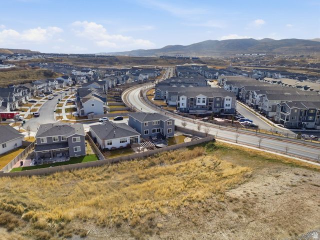 1140 W CANTLE DR, Bluffdale, UT 84065